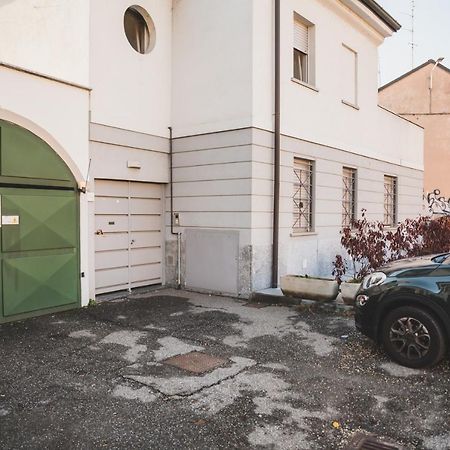 Appartamento Grey House Pavia Con Box Privato Esterno foto