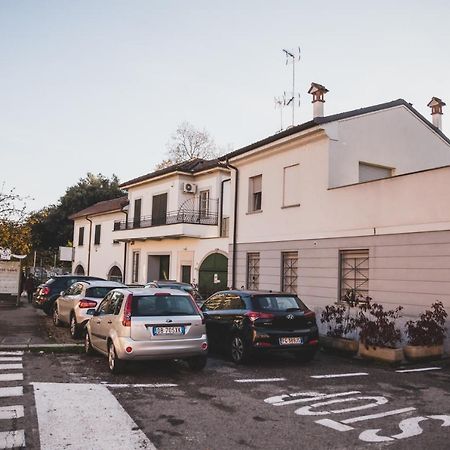 Appartamento Grey House Pavia Con Box Privato Esterno foto
