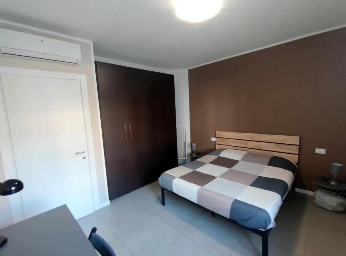 Appartamento Grey House Pavia Con Box Privato Esterno foto