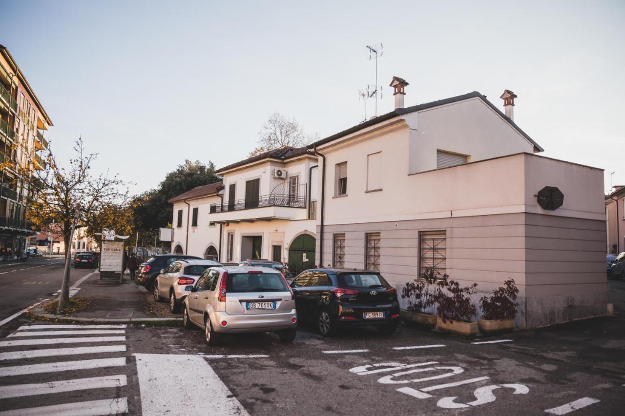 Appartamento Grey House Pavia Con Box Privato Esterno foto
