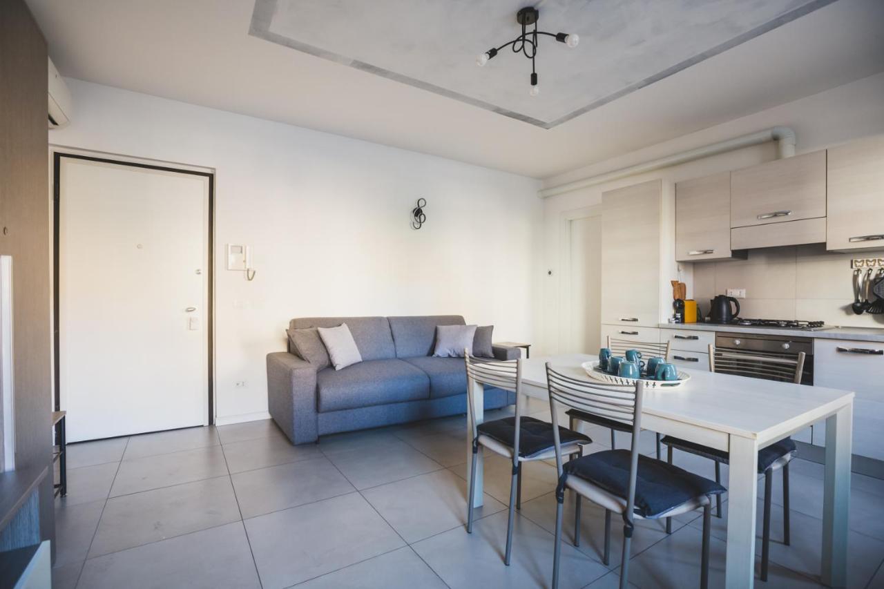 Appartamento Grey House Pavia Con Box Privato Esterno foto